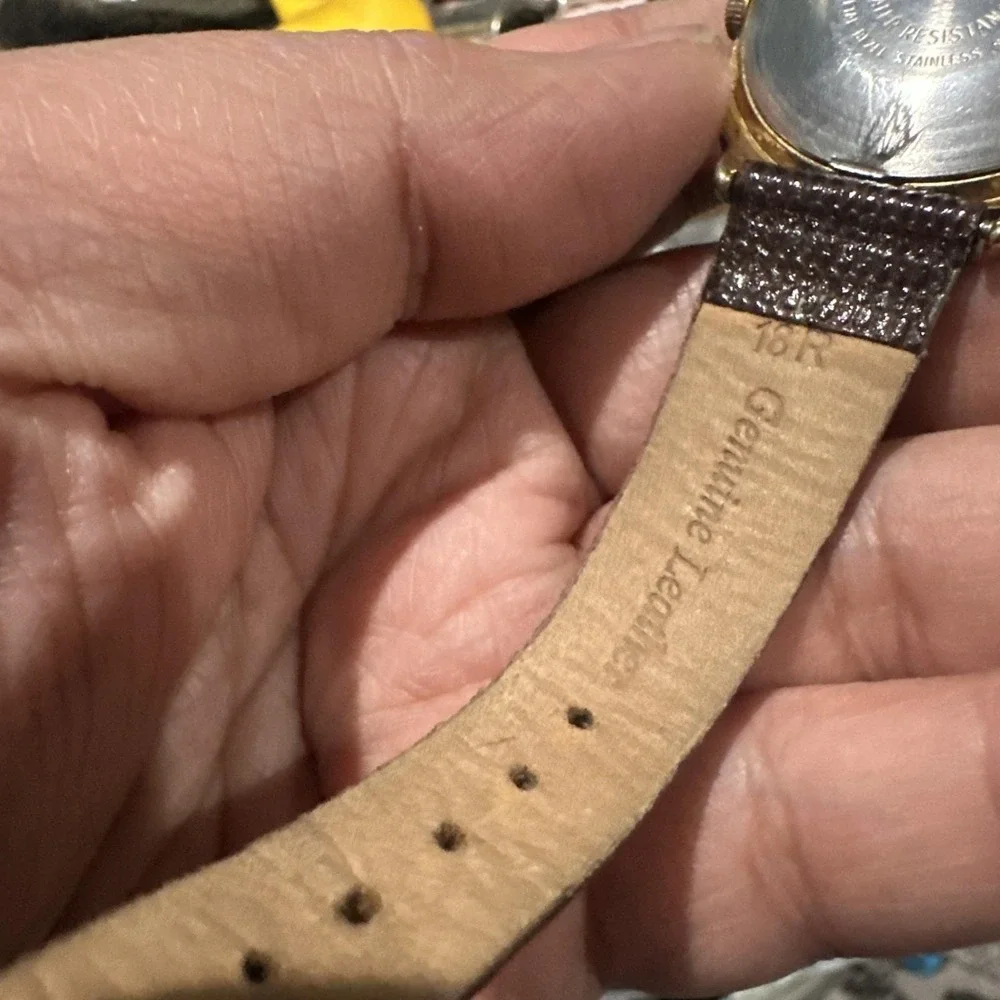 Vintage Timex Electric Dynabeat Gold Tone‎ Watch Brown Leather Strap Date Window